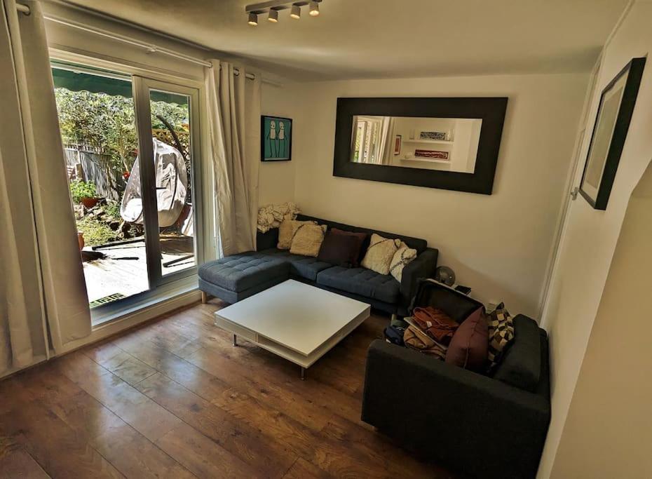 Charming 2-Bed Garden Flat Apartment London Exterior photo