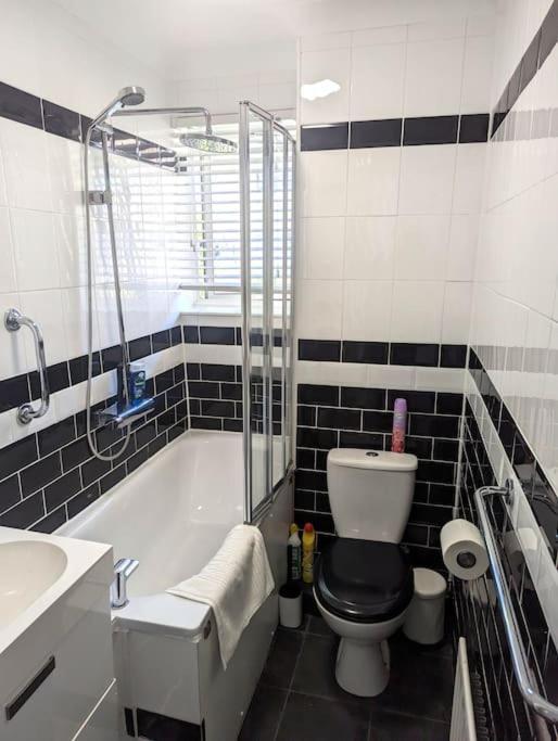Charming 2-Bed Garden Flat Apartment London Exterior photo