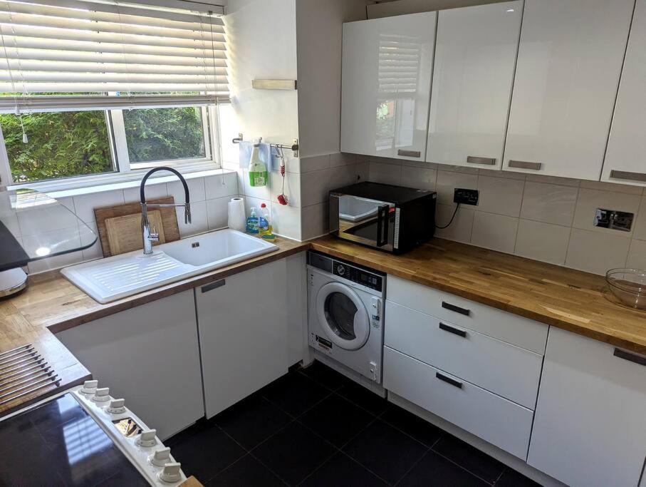 Charming 2-Bed Garden Flat Apartment London Exterior photo